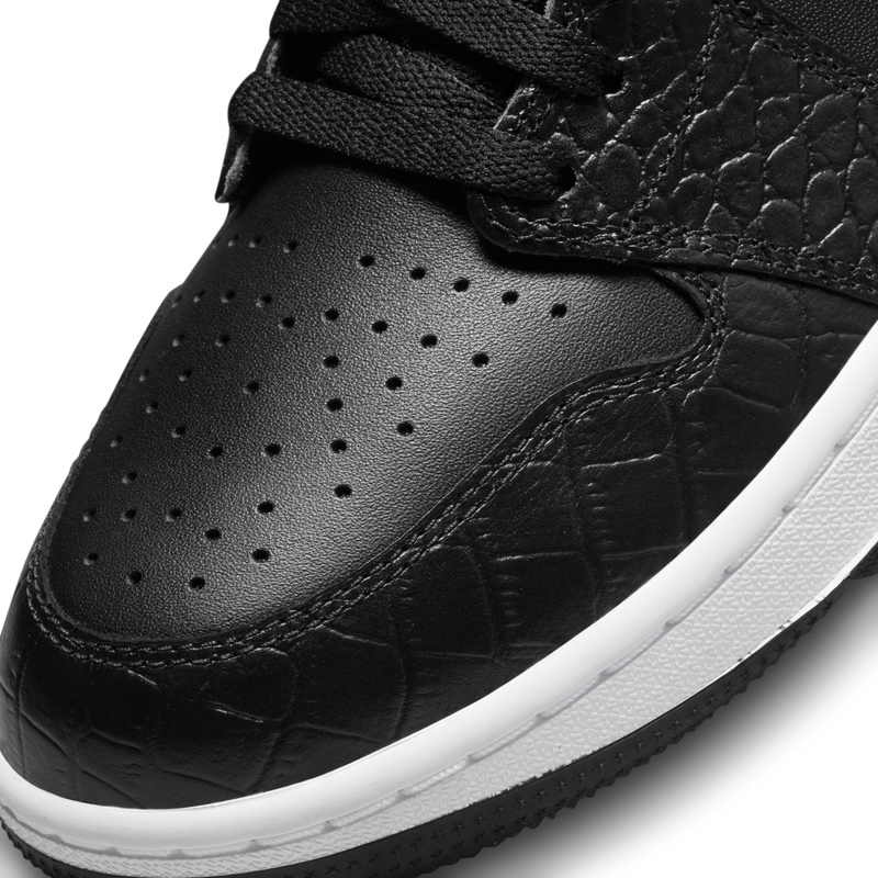 Nike | DD9315-003 | Air Jordan 1 Low G | Black